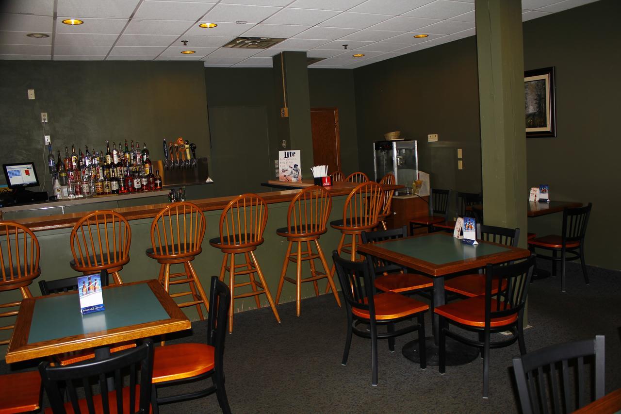 Baraga Lakeside Inn Bagian luar foto